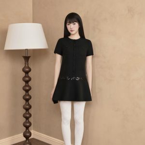 Đầm cổ tròn túi ốp phối kim sa